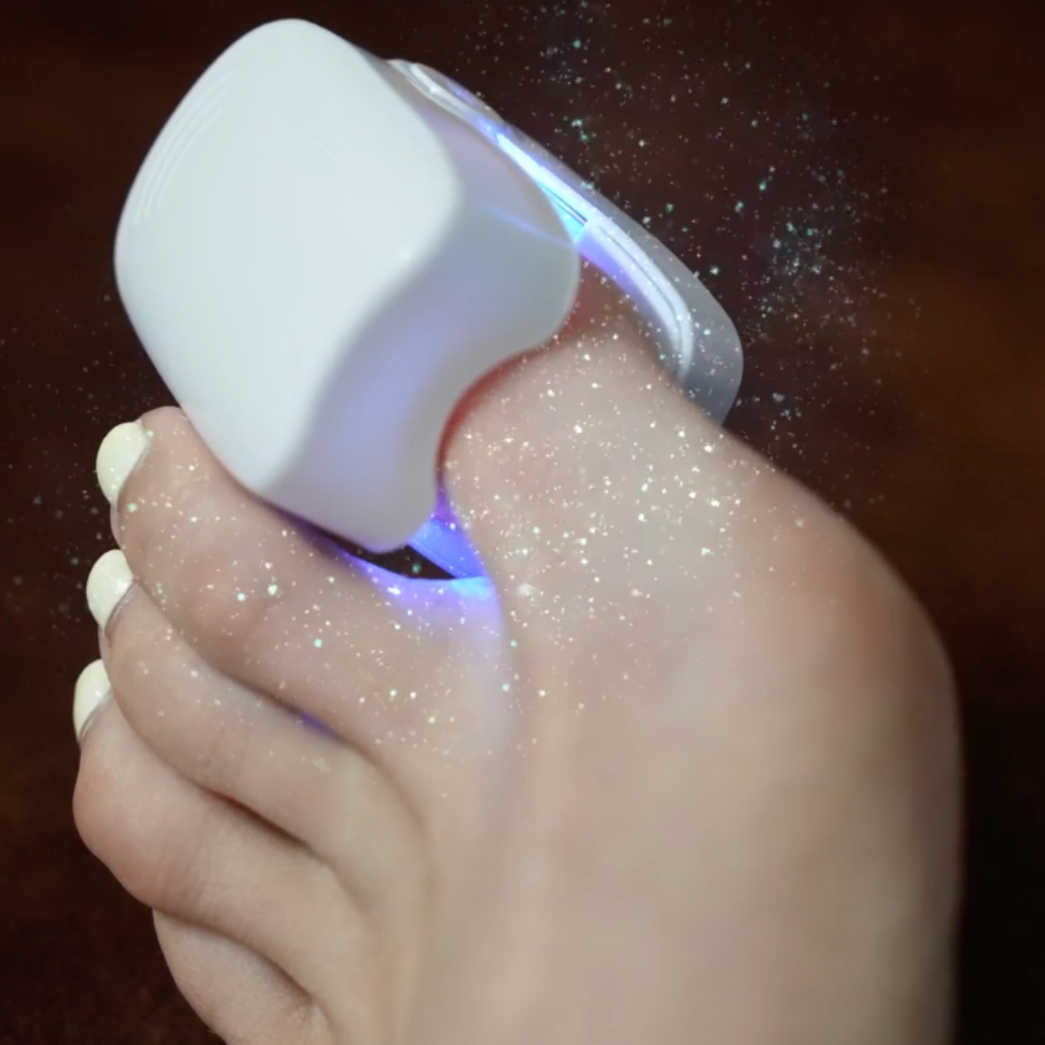 NailClip – Nail Fungus Therapy Device